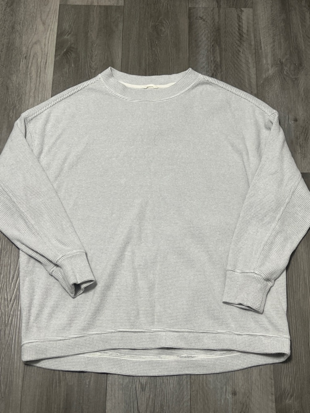 aerie Waffle Knit crewneck pullover sweater/ light grey / size L